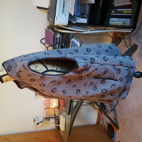 Maurices size 2X faux fur animal print vest - Picture 2 of 10